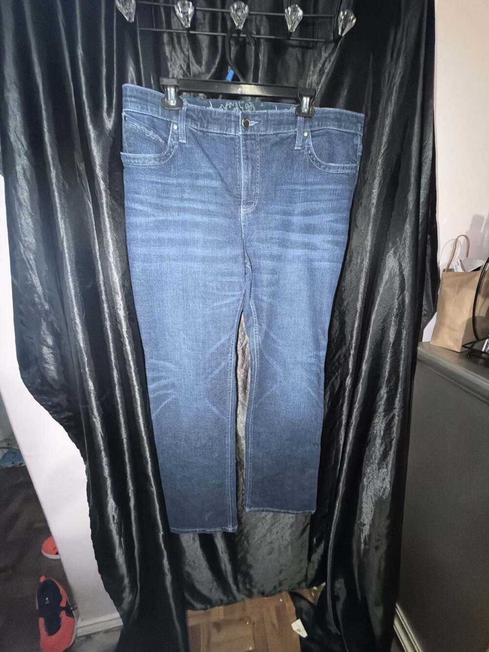 Wrangler Q-Baby Jeans Size 37x34 Dark Blue Denim No Gap Waistband